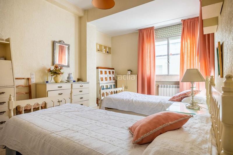 Foto e35ddd39-265b-44f3-a103-282178b1a749. Etagenwohnung mit heizung parking in Los Remedios Sevilla