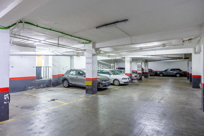 Foto ee05cfce-0b94-4063-8d95-78f29a76b87a. Etagenwohnung mit heizung parking in Los Remedios Sevilla