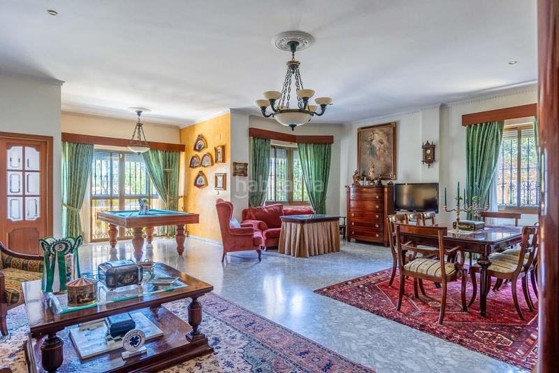 Foto 0e9c1773-88ae-42dc-b978-a8cce4df853a. Chalet  con piscina en Las Almenas Tomares