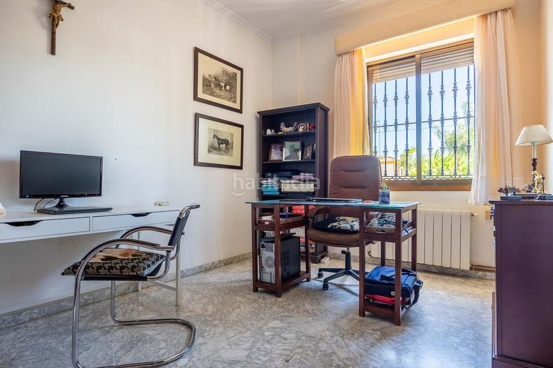 Foto 4d6ea03b-6594-4ae2-acf3-02209ec33897. Chalet  con piscina en Las Almenas Tomares
