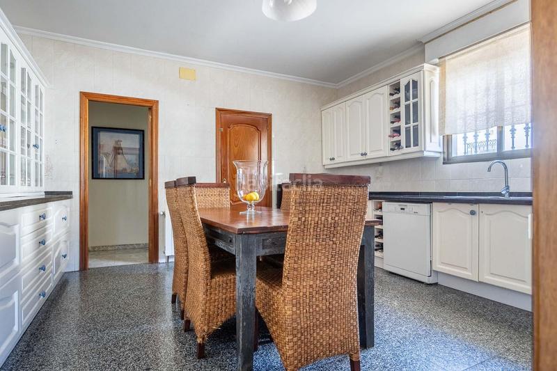 Foto 80f2a7b3-95a1-40d1-acb7-ba3fda889ede. Chalet  con piscina en Las Almenas Tomares