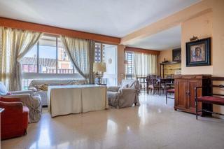 Piso  Calle levies. Fantástica vivienda en el casco histórico.