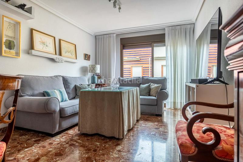 Foto 0d378f0e-2f8b-470a-89c9-ba62c3daf9de. Flat in Triana Oeste Sevilla