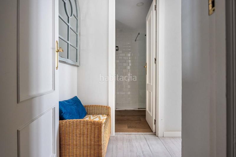 Foto 0a7f1072-e45e-4699-995c-535dbb24c004. Pis a calle calle del vidrio a San Bartolomé Sevilla