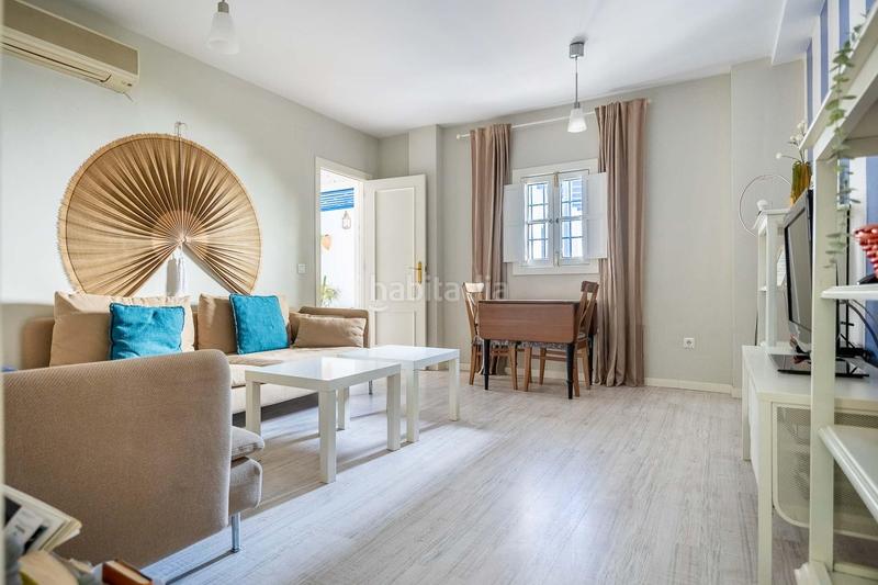 Foto 1f9916eb-71f7-4ef7-9bca-fbbb7140f9a7. Pis a calle calle del vidrio a San Bartolomé Sevilla