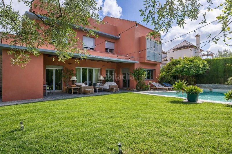 Foto f14b45f5-6734-45d2-8205-487f56946417. Chalet en Valencina de la Concepción