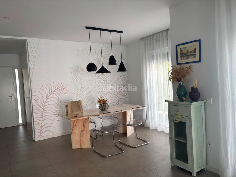 Foto b67b6e3a-853c-473d-bae6-f78a2610a153. Casa adossada amb calefacció aparcament piscina a Bormujos