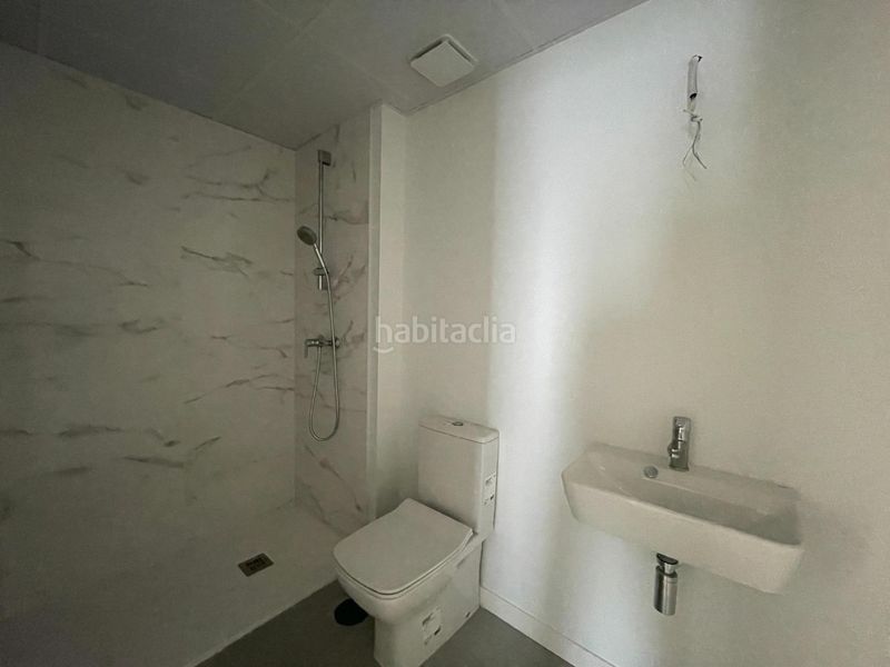 Foto 8886bd54-b168-415e-bd79-6e9630ac7422. Àtic amb calefacció aparcament piscina a Bellavista Sevilla
