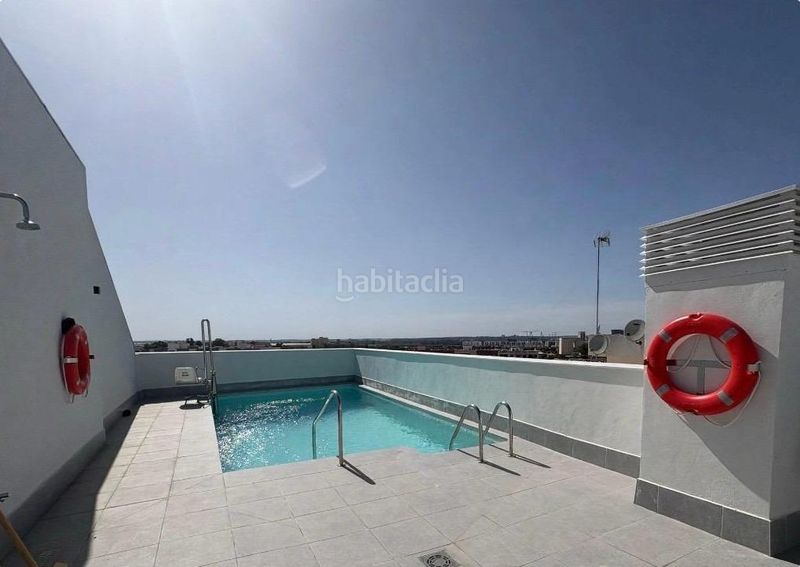 Foto e4a6b5fc-603e-412d-9f7a-57e946c43adb. Àtic amb calefacció aparcament piscina a Bellavista Sevilla