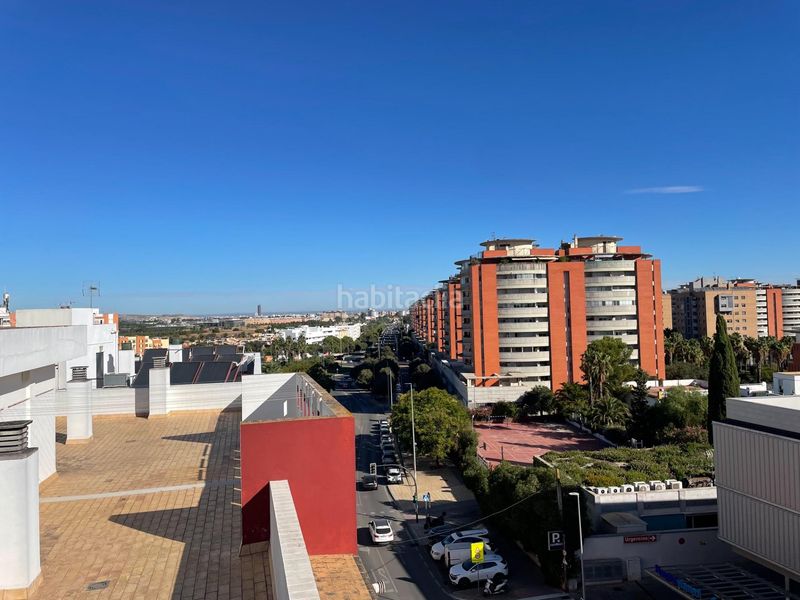Foto e5ccf088-db7e-4c84-9398-b5903851cc22. Àtic amb calefacció aparcament piscina a Bellavista Sevilla