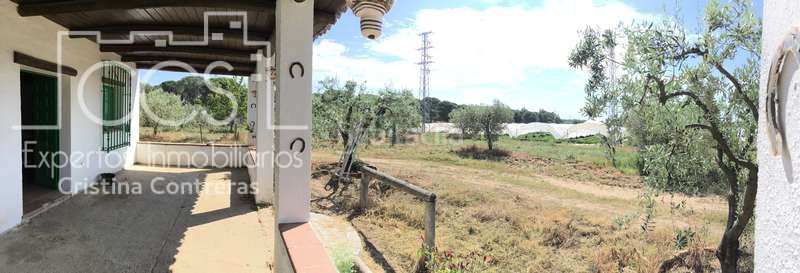 Foto e107e7ee-682b-4a84-aabe-829edebc030d. Masia a Almonte Almonte