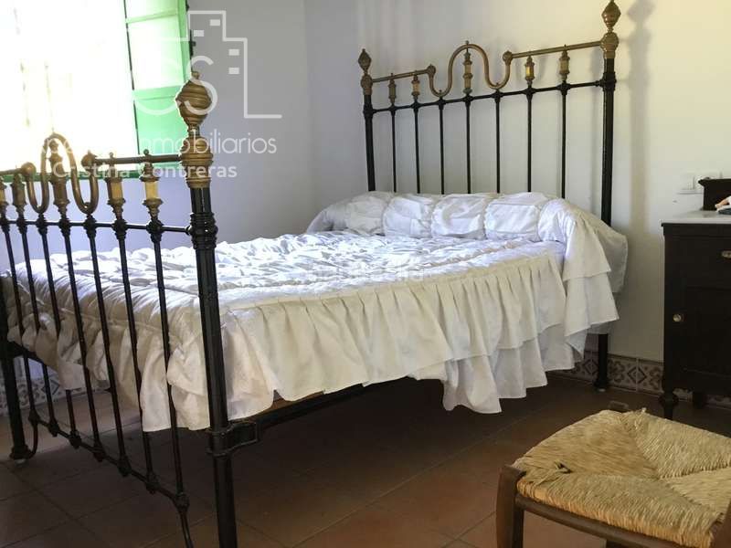 Foto f7f2ea0d-be96-46fa-902b-168486de2cd4. Masia a Almonte Almonte