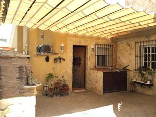 Xalet en Lepe. Venta de chalet independiente de 1.219 m2 de terreno y 246 m2 co