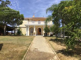 Xalet a Lepe. Venta de chalet independiente de 1.219 m2 de terreno y 246 m2 co