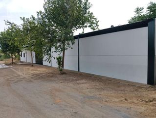 Bauernhof in Pilas. Finca rústica de 3.029 m preparada para explotación equina con n