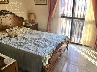 Semi detached house in El Cerro. Venta de casa de 2 plantas  patio  azotea con 3 dormitorios, en
