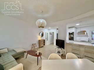 Pis a Genaro parladé 1. Venta de piso de 83 m2 construidos , 3 dormitorios y zonas comun