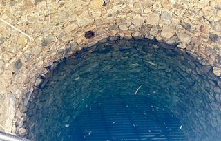 Mas à Castillo de las Guardas (El). Venta de finca  de 22.902 m2 de superficie con 2 casas, luz y po