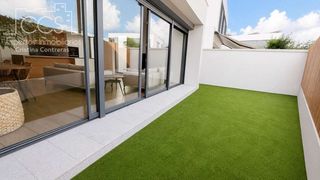 Casa aparellada a Nuevo Bulevar