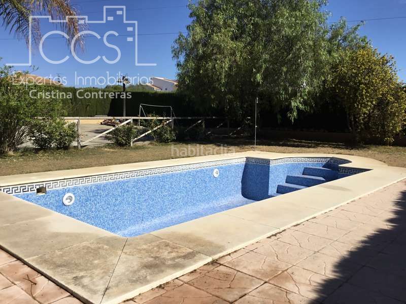 Foto 052797d7-b54d-4ad0-a644-e856d073b04d. Masia amb aparcament piscina a Aznalcázar