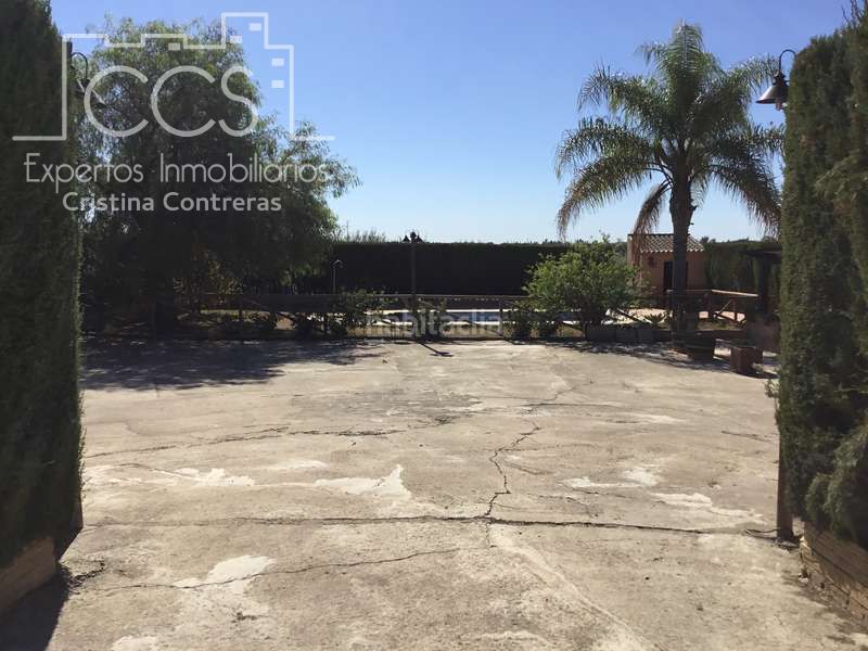 Foto c0cd8985-98c6-4e25-af5d-abd31ae0780f. Masia amb aparcament piscina a Aznalcázar