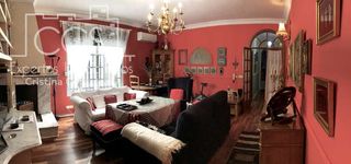 Casa adossada a Villamanrique de la Condesa. Venta de casa  de 265,27 m2 construidos  5 dormitorios  patio  g