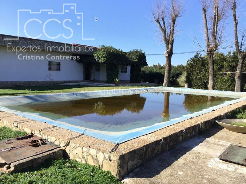 Foto a95e6917-2352-4cb9-b0a7-82cfef99d871. Xalet amb piscina a Sanlúcar la Mayor