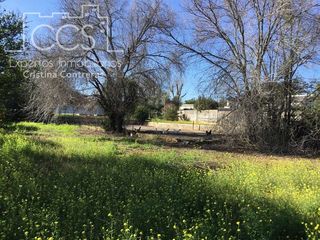Chalet in Sanlúcar la Mayor. Venta de chalet de 6.903 m2 de terreno y 213 m2 construidos, con