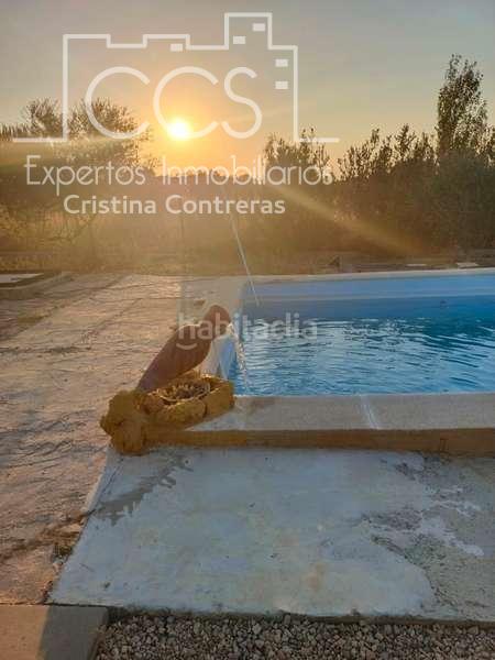 Foto 79da6ff1-b024-4a8b-a05d-a7b721510abc. Masía venta de finca de 12.285 m2 de terreno con casa de madera de 85m2 construidos en rociana, huelva en Rociana del Condado