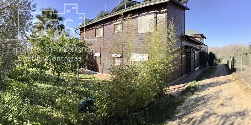 Foto dc9b6753-e54b-43e6-a1f1-5ad2e3f5a92e. Masía venta de finca de olivos de 14.256 m2 con construcción de 212 m2, alberca y arboledas varias . en Pilas