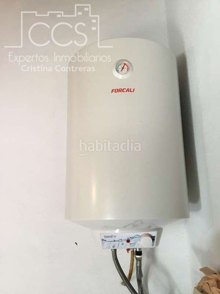 Foto c536d937-b9c0-4013-a179-ff024dbb55a5. Masia amb piscina a Pilas