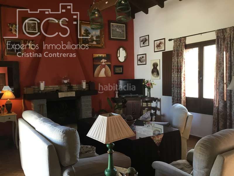 Foto fa936873-0a89-49d7-99d5-376ff6bb8e88. Masia amb piscina a Pilas