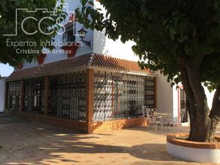 Masia a Villanueva del Ariscal. Venta de finca de 11.000 m2 de terreno y 450 m2 construidos en v