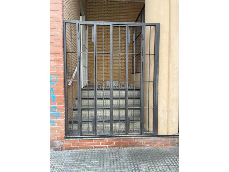 Foto 286b5a4d-63a4-4dab-9b2a-8bf918bc99f9. Local comercial a Nuevo Parque - Los Rosales - Tráfico Pesado Huelva