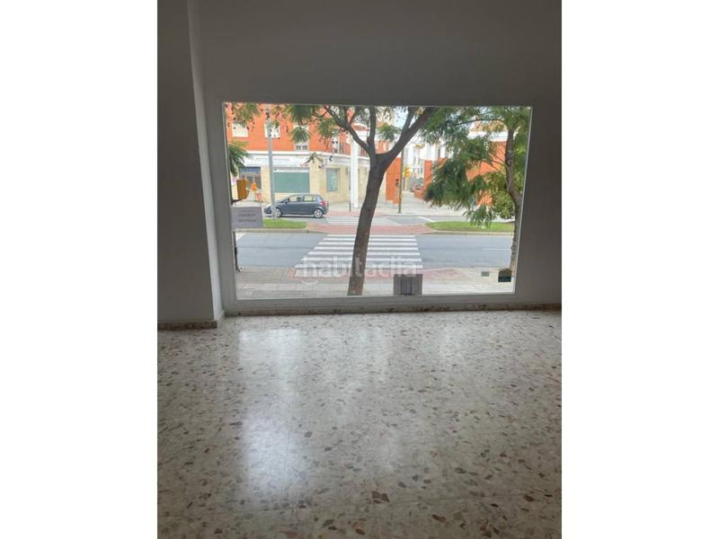 Foto eebd3e93-75b3-452f-a9b8-9883435f519d. Local comercial a Nuevo Parque - Los Rosales - Tráfico Pesado Huelva