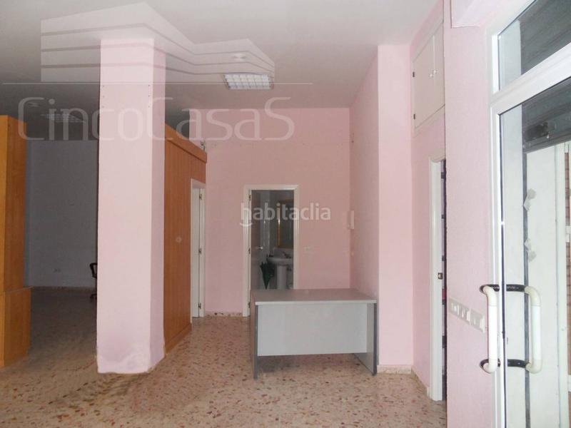 Foto f9d7cb44-ed5c-4c49-a6f5-892d65618ee0. Local comercial a Nuevo Parque - Los Rosales - Tráfico Pesado Huelva