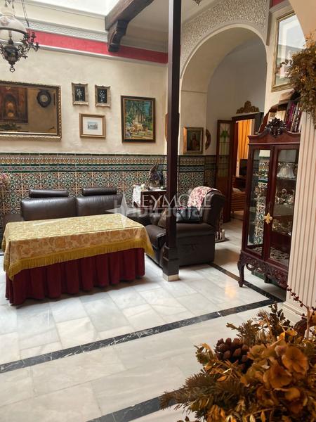 Foto 3a344b98-90fc-4ce7-8fc0-d76d6d6325a7. Casa zona ayuntamiento en Centro Córdoba