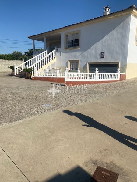 Foto b31dbea0-b575-4900-b59e-16770ab2d657. Xalet amb calefacció aparcament piscina a El Higuerón Córdoba