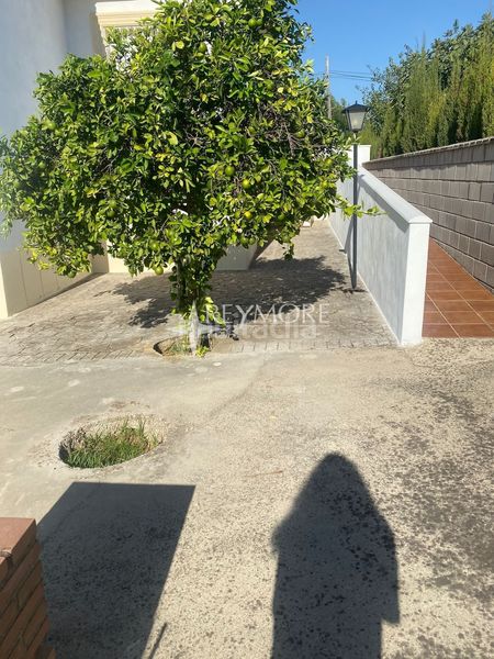 Foto d360ecf0-8152-4a7e-bad7-8b093e7f93cf. Xalet amb calefacció aparcament piscina a El Higuerón Córdoba