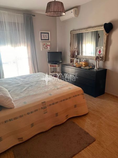 Foto ced3e273-a8ad-47ee-a223-81846f8dc601. Casa amb calefacció aparcament a Victoria (La)