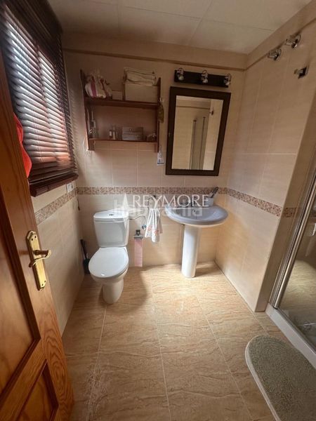 Foto d3431a17-0aab-4df0-847d-e694f7c3af69. Casa amb calefacció aparcament a Victoria (La)