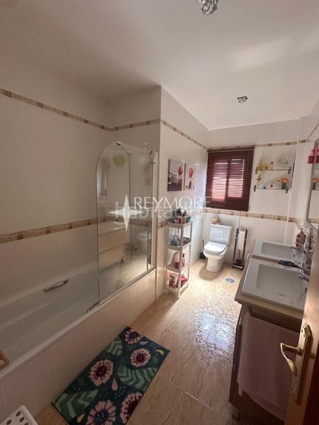 Foto e631f2fe-baa7-4551-ad61-78df47ebadc9. Casa amb calefacció aparcament a Victoria (La)