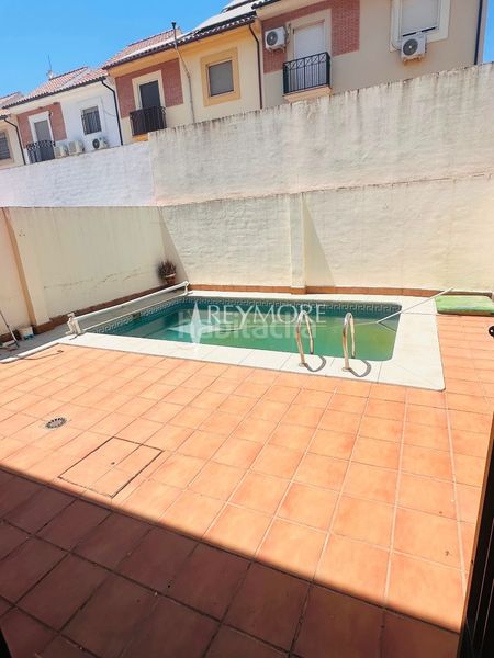 Foto 390face0-3272-4209-a2f5-3406b7e60c40. Casa amb calefacció aparcament piscina a Alcolea Córdoba