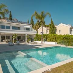 House  Calle lago de los cisnes