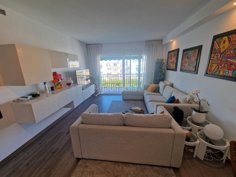 Foto 2fed4506-d139-4070-9786-279ae05a6646. Piso se vende piso en en puerto de Estepona Estepona
