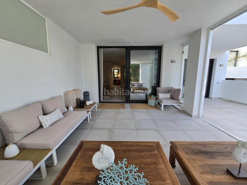 Foto 18e123df-a9a4-4f58-ac8f-2de8f1b5e151. Piso se vende elegante piso en el paraíso barronal en Estepona