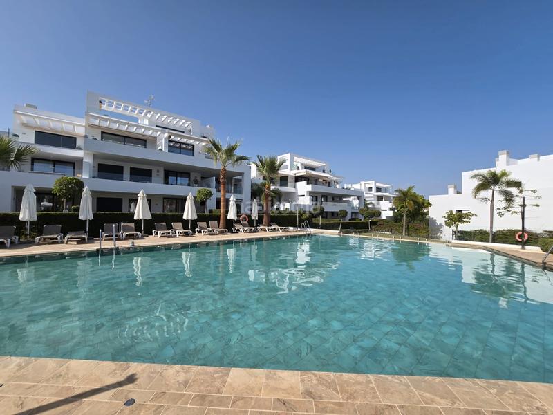 Foto 420a0eb0-7b65-4c17-9498-da7213c25116. Piso se vende elegante piso en el paraíso barronal en Estepona