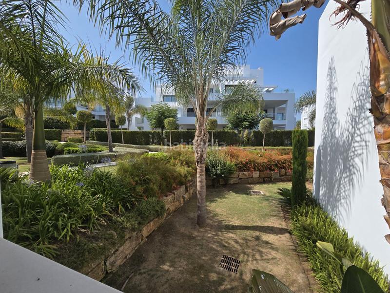 Foto 4e069ef6-f8d4-4fb1-a0a6-f26cd9f4ed0a. Piso se vende elegante piso en el paraíso barronal en Estepona