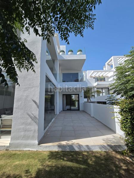 Foto 5664fb3e-72c0-48c1-b7cb-13115f08c45b. Piso se vende elegante piso en el paraíso barronal en Estepona