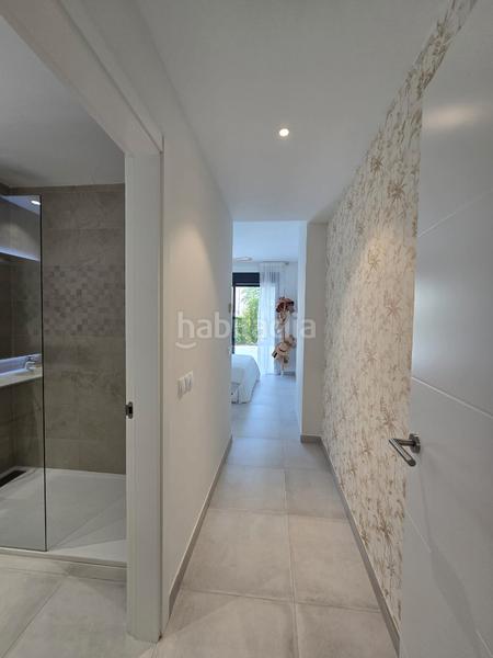 Foto 7f3418b6-6351-49d0-b1ae-b507d81ed2ff. Piso se vende elegante piso en el paraíso barronal en Estepona